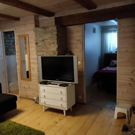 Apartman Tehnika 7 Street *
